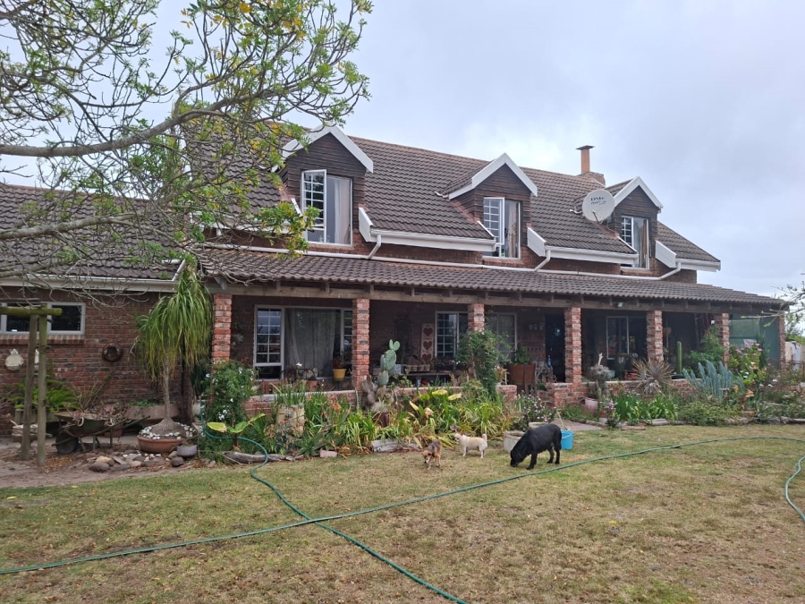 6 Bedroom Property for Sale in Mossel Bay Rural Western Cape